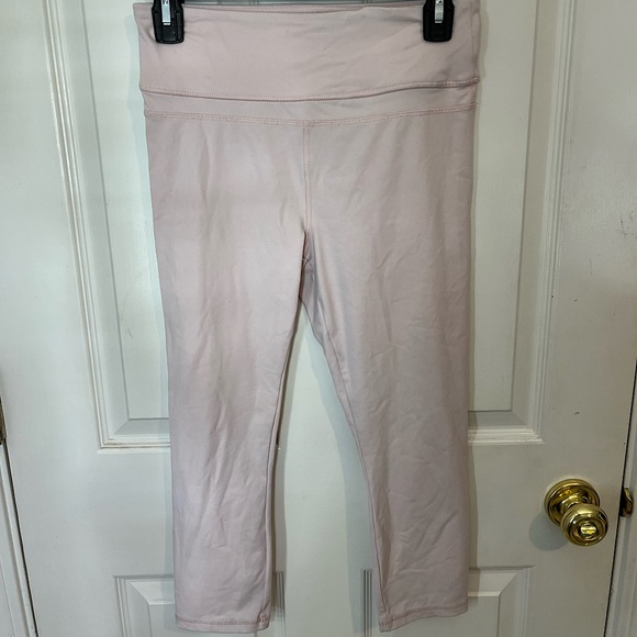 Forever 21 Pants - Forever 21 Cropped Pink Workout Leggings